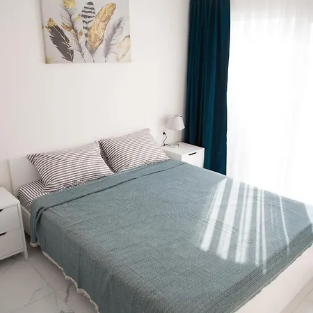 Art Life Apartment